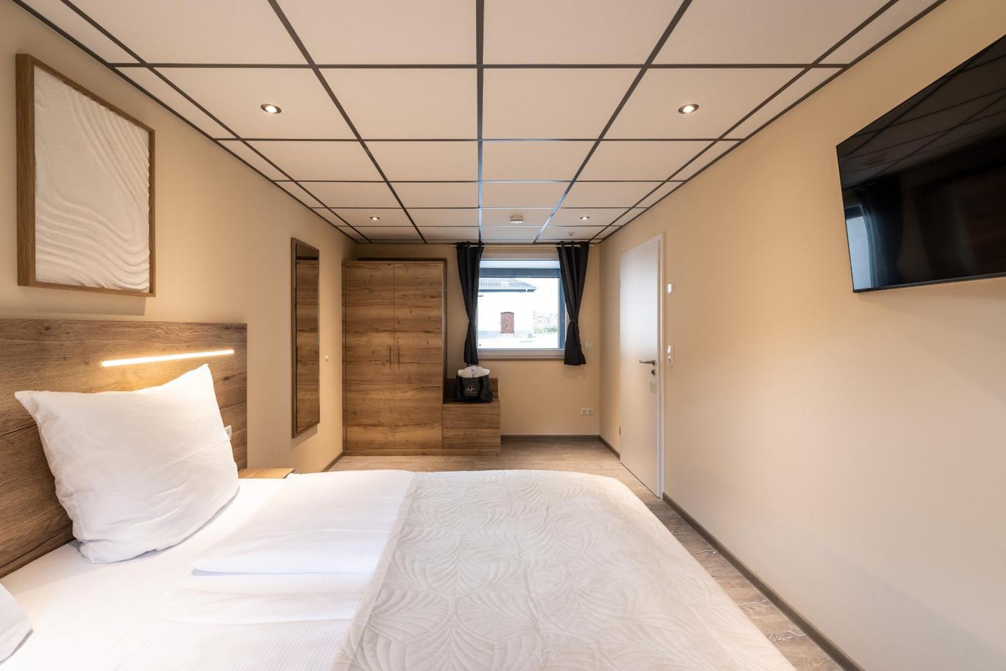 Apart Hotel Lang Altenahr Exteriör bild
